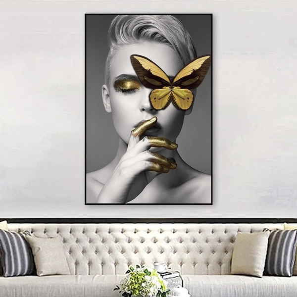 Tranh Treo Tường Cô Gái Và Bướm Vàng
