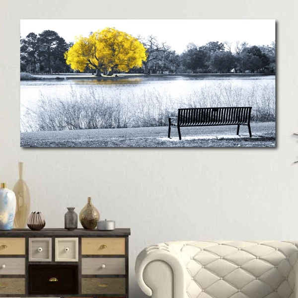 Tranh treo tường cây vàng giữa hồ