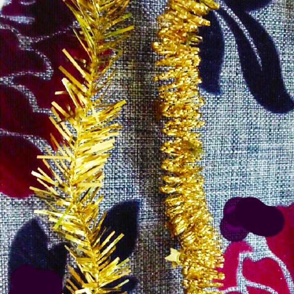 Dây kim tuyến vàng xoắn trang trí noel