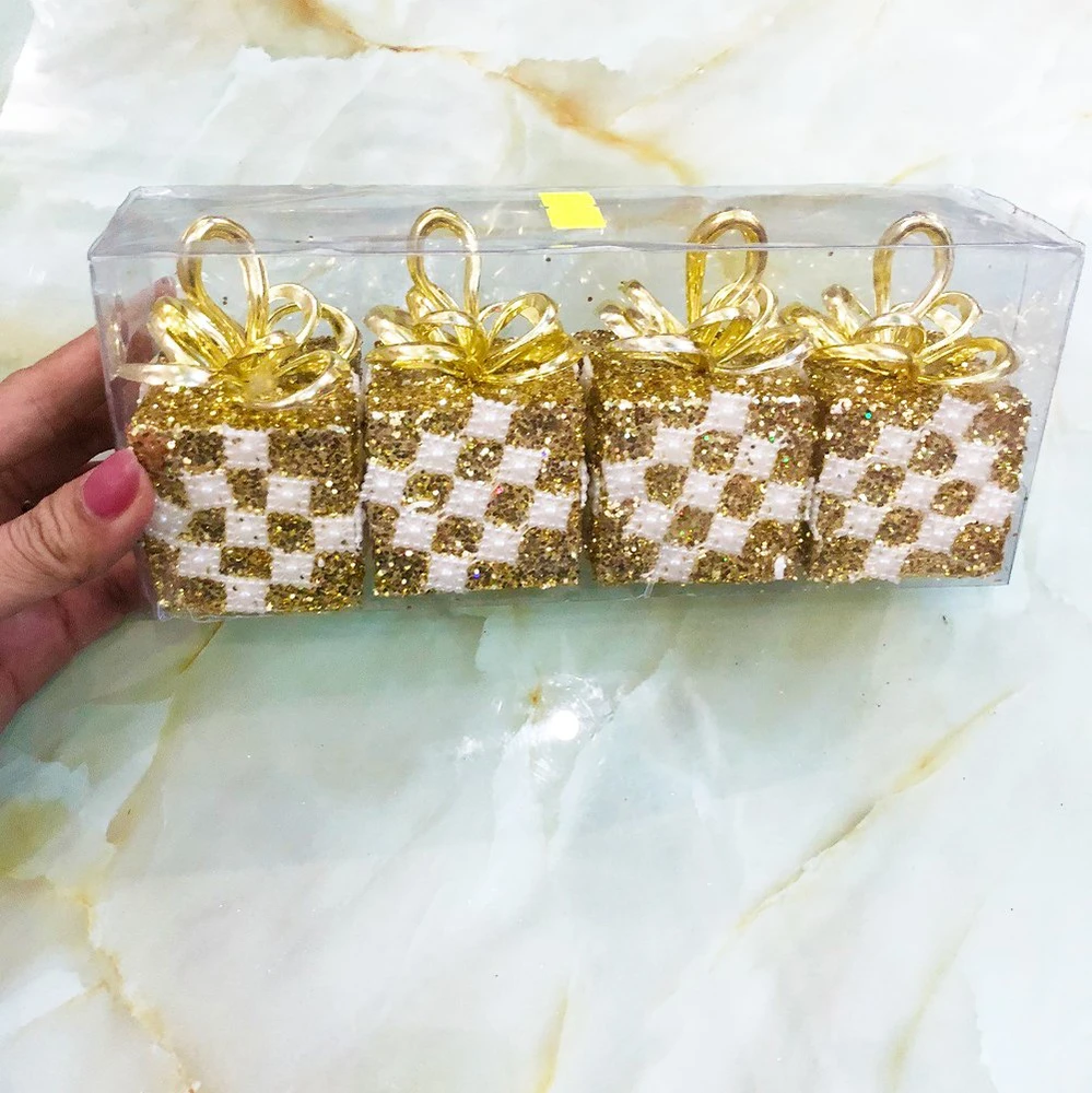 Đồ trang trí hộp quà treo phủ kim tuyến