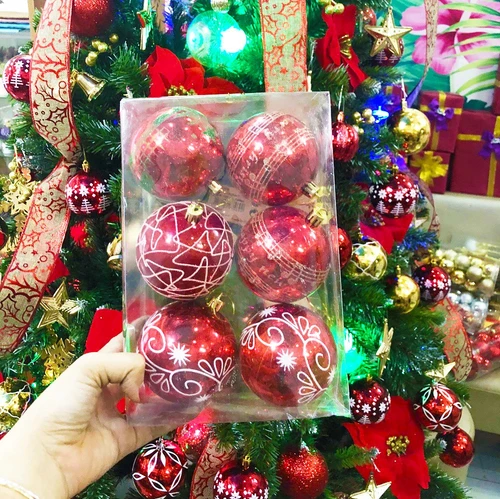Đồ trang trí noel hộp quả châu đỏ bóng họa tiết size 8cm