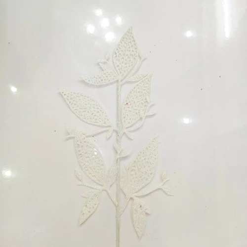 Lá phủ kim tuyến trang trí