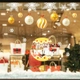 Decal noel dán tường MerryChristmas và dây treo quả cầu
