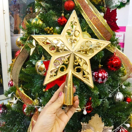 Ngôi sao đỉnh vàng trang trí cây thông noel