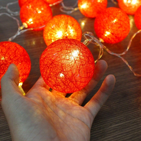 Dây đèn treo hình cầu trang trí tết dài 4m