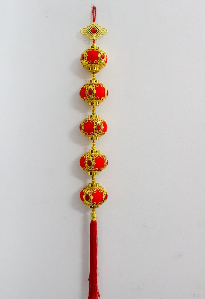 Đèn lồng đỏ đính ngọc trang trí tết