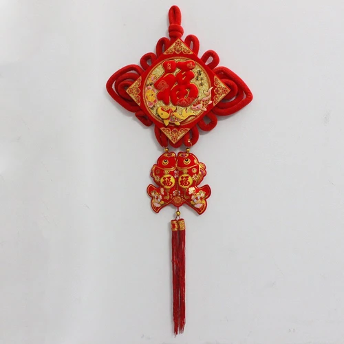 Liễn treo chữ phúc và cá chép vàng trang trí tết