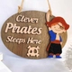Bảng gỗ handmade Clever Pirates sleep here