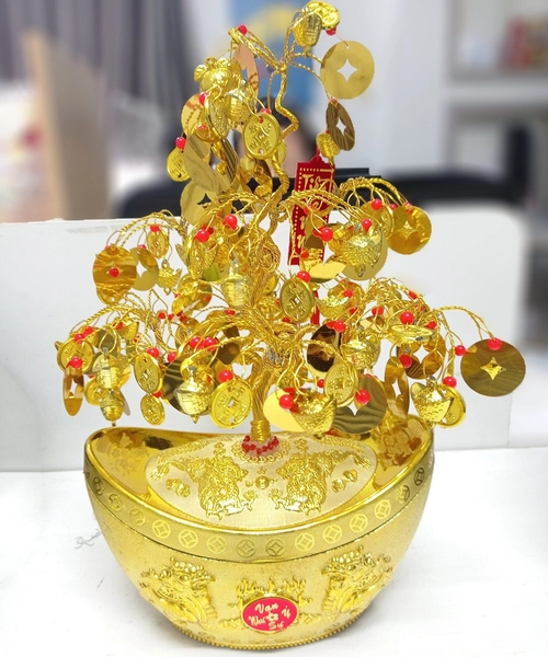 Cây phát tài vàng trái đỏ và liễn đỏ trang trí tết