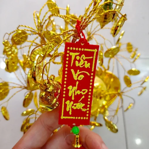 Cây phát tài quả thơm vàng liễn đỏ trang trí tết