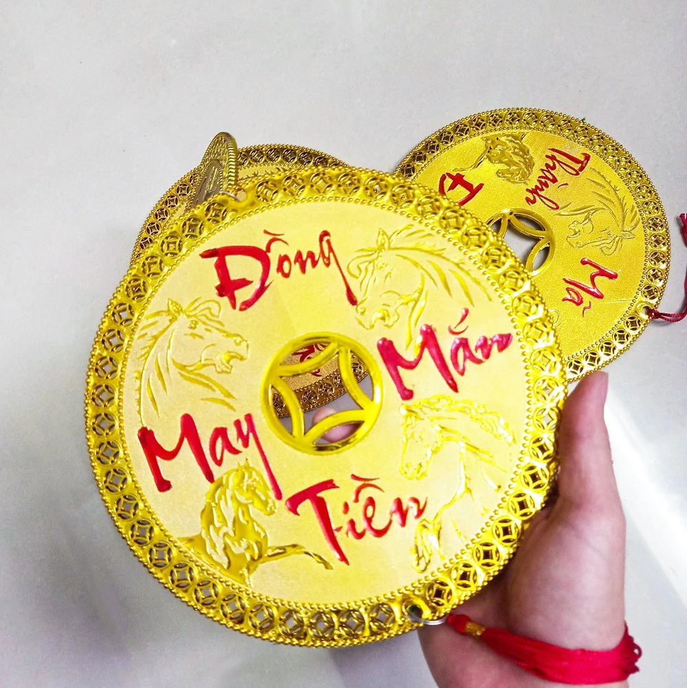 Lộc treo đồng tiền may mắn mã đáo thành công trang trí tết