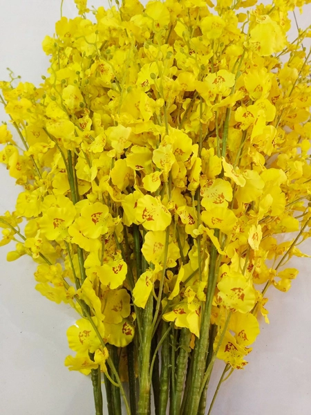 Hoa lan vũ nữ vàng giả trang trí tết mẫu 02