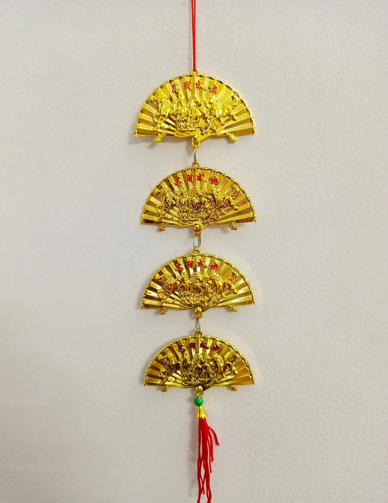 Lộc treo quạt vàng Mã đáo thành công
