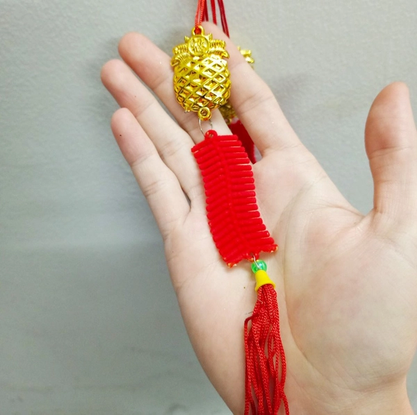Lộc treo trái thơm vàng và Pháo đỏ mini