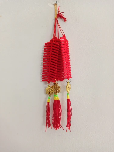 Lộc treo trang trí tết Pháo nhung đỏ và đồng tiền