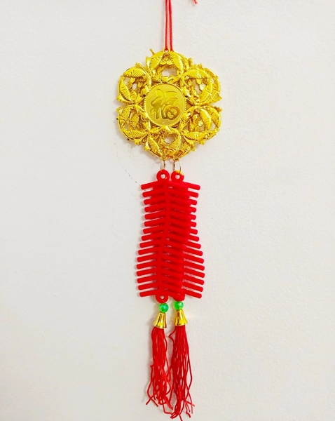 Lộc treo Cá vàng hình hoa mai và dây pháo nhung đỏ