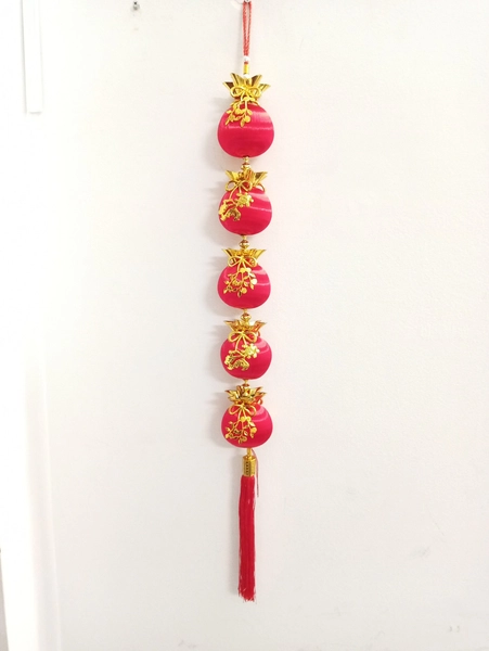 Dây lộc trang trí tết Táo đỏ cá chép vàng và cây mai