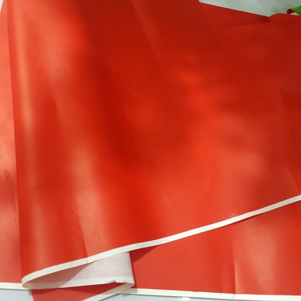 Giấy gói quà đỏ trang trí kích thước 52x76cm