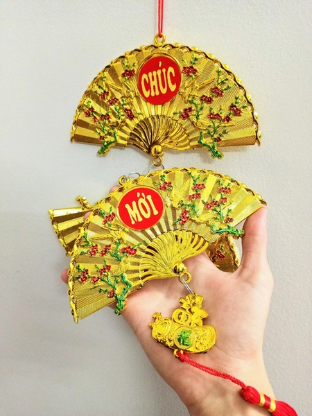 Dây liễn quạt vàng trang trí tết Chúc mừng năm mới