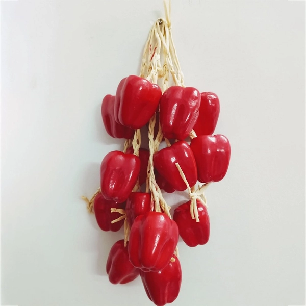 Dây ớt chuông đỏ trang trí tết