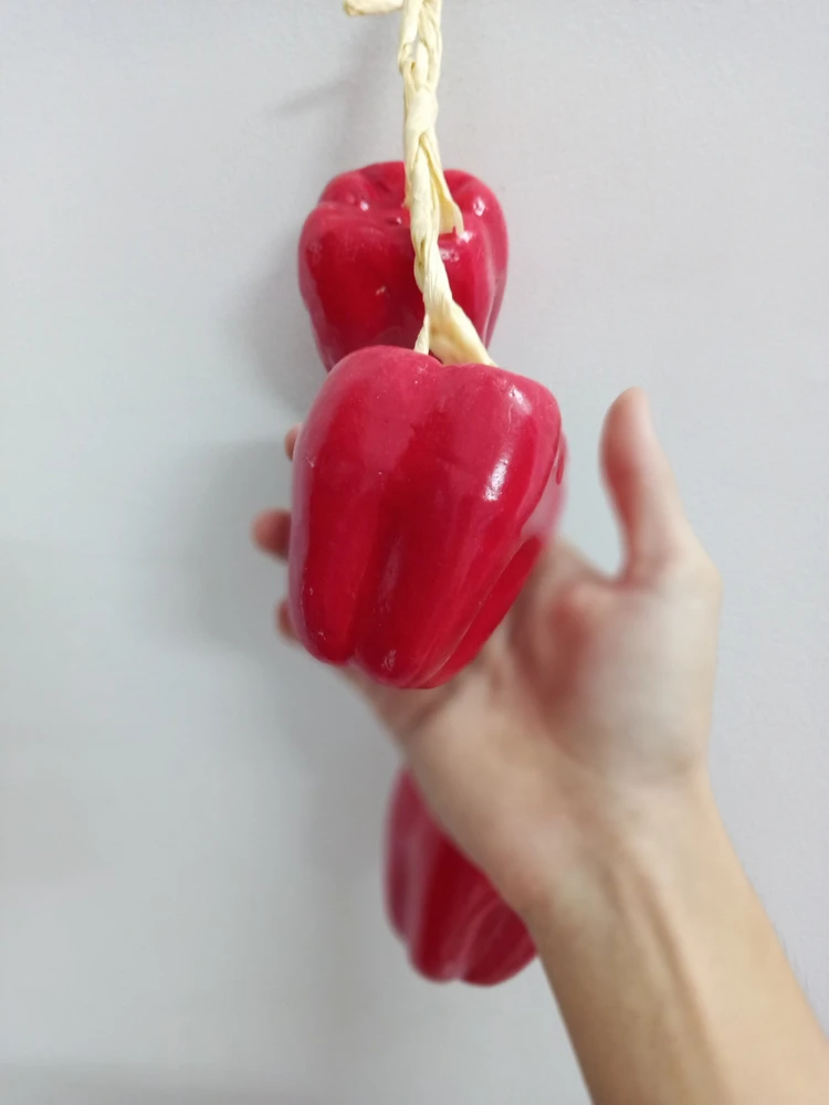 Dây ớt chuông đỏ trang trí tết