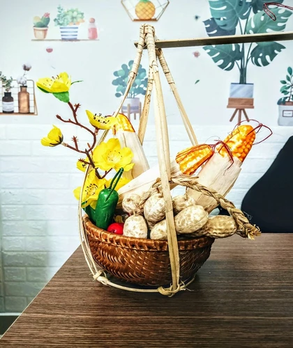 Quang gánh tre trang trí tiểu cảnh tết