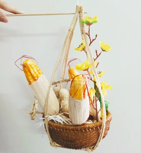 Quang gánh tre trang trí tiểu cảnh tết