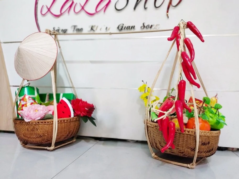 Quang gánh tre - Bánh chưng bánh tét handmade trang trí tết