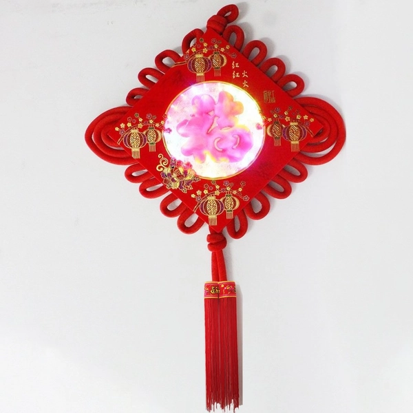 Liễn chữ phúc lớn có đèn trang trí tết