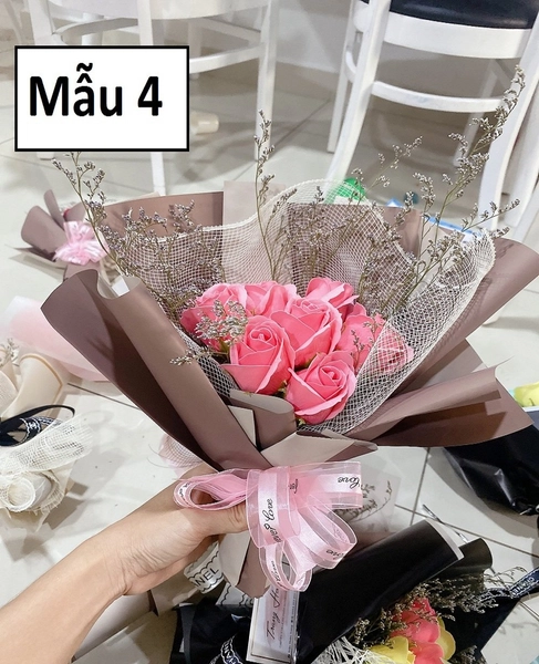 Bó 7 bông hoa Hồng Sáp Thơm (Nhiều mẫu) - Tặng kèm thiệp