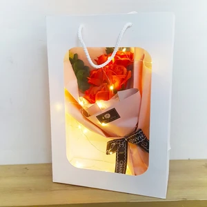 Túi hoa hồng sáp thơm kèm đèn led