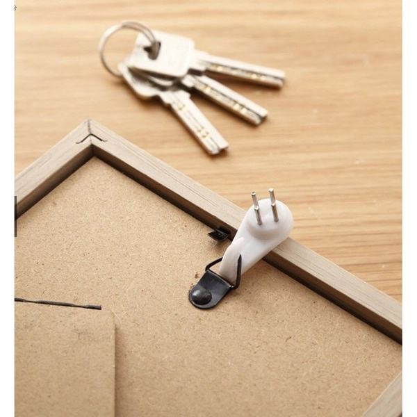 Đinh 4 chân treo tường