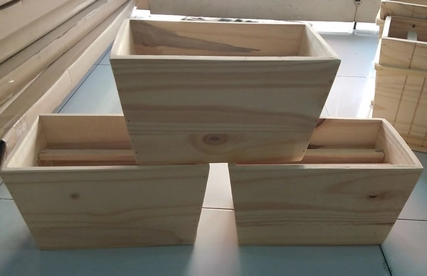 Hộp gỗ cắm hoa hình thang chữ nhật