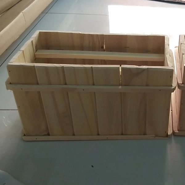 Hộp gỗ cắm hoa hình chữ nhật sọc nẹp