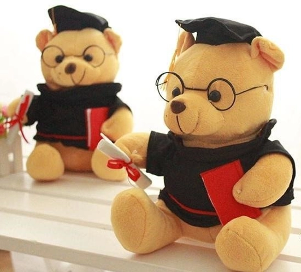 Gấu bông tốt nghiệp đeo kính