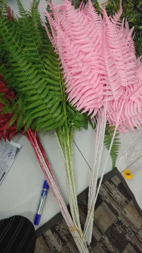 Cành dương xỉ giả trang trí