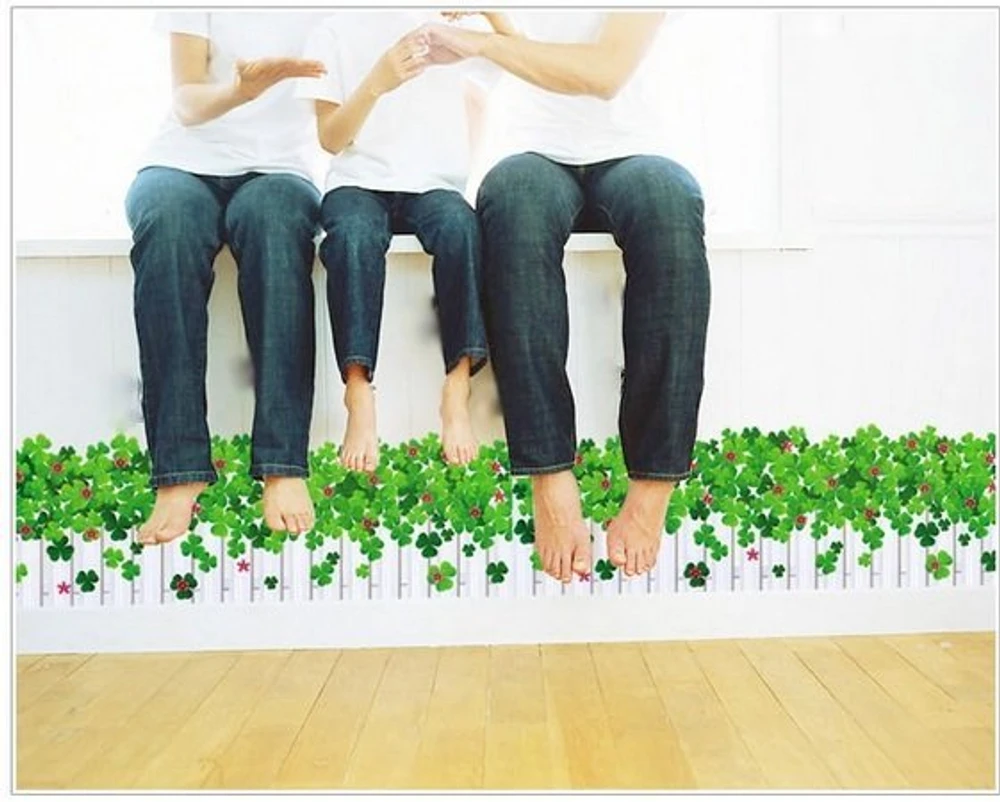 Decal dán chân tường hàng rào trắng