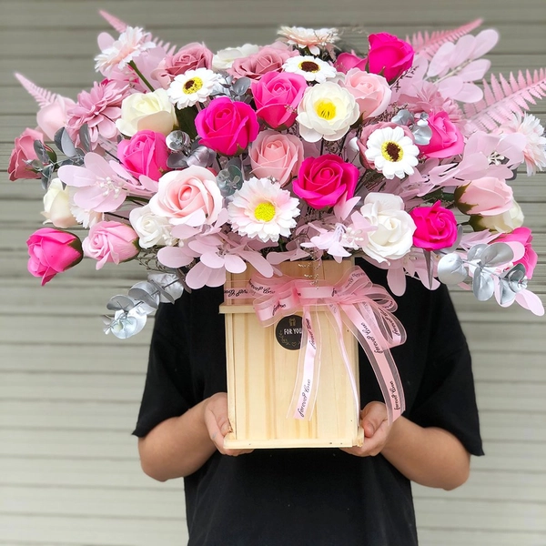 Lẵng hoa sáp thơm để bàn chúc mừng - LOVELY DAY