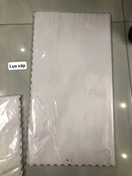 Lụa xấp màu trắng