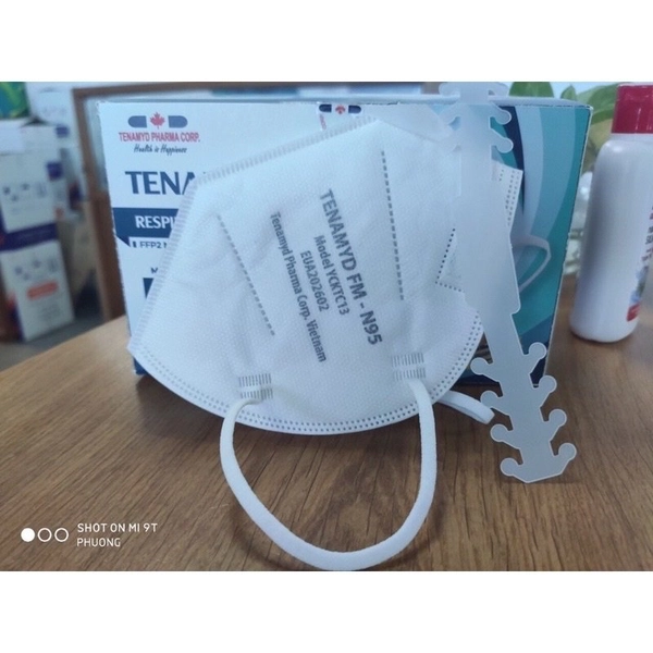 Khẩu trang y tế kháng khuẩn TENAMYD FM N95 cao cấp hộp 20 cái