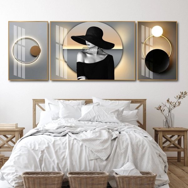 Tranh Treo Tường Cô Gái Và Chiếc Nón Nghệ Thuật