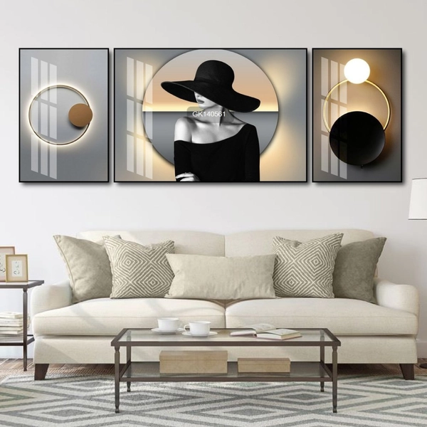 Tranh Treo Tường Cô Gái Và Chiếc Nón Nghệ Thuật