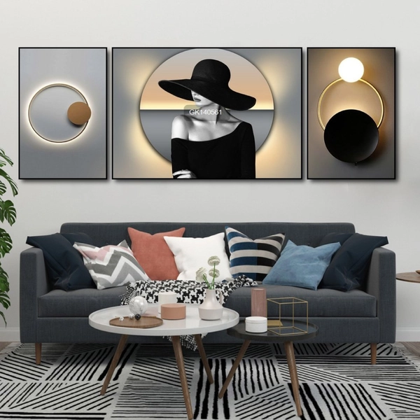 Tranh Treo Tường Cô Gái Và Chiếc Nón Nghệ Thuật