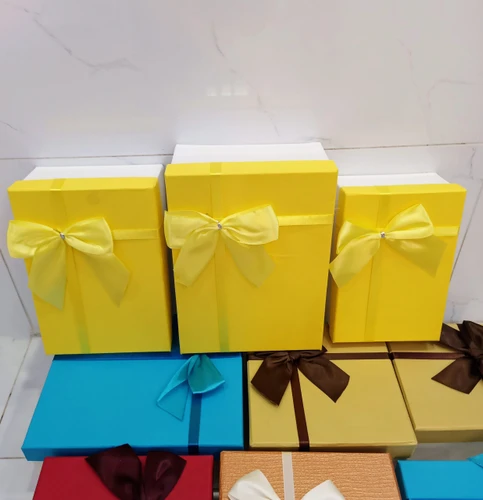 Hộp quà tặng 20/10 loại chữ nhật