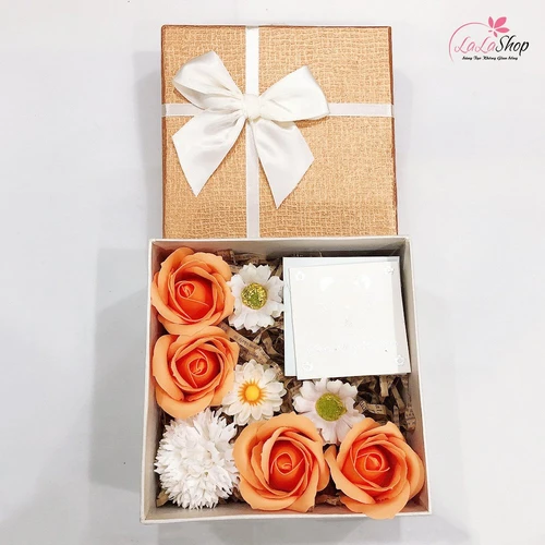 Set Hộp Quà Tặng Trao Lời Yêu Thương Kèm Hoa