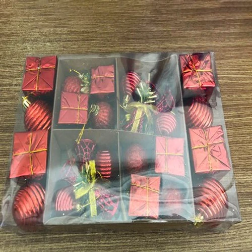 Hộp châu tròn sọc và hộp quà treo trang trí noel