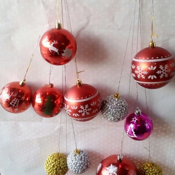 Hộp 24 quả châu đỏ đậm nhám họa tiết trang trí noel - 8cm