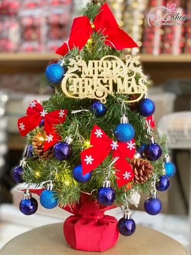 Cây thông noel mini gắn trái thông kèm phụ kiện màu xanh