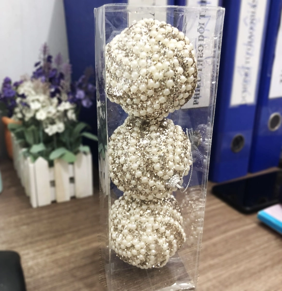 Hộp 3 quả châu 8cm ngọc trai kim tuyến trang trí giáng sinh