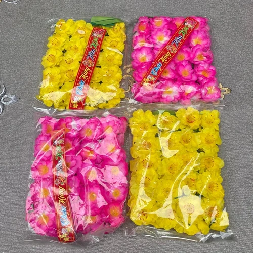 40 bông mai đào kèm lá và cành